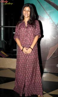 Konkona Sen Sharma feet photo 17