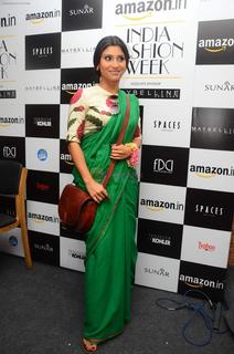 Konkona Sen Sharma feet photo 4