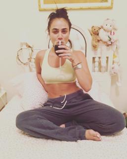 Konnie Metaxa feet photo 15