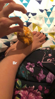 Konnie Metaxa feet photo 5