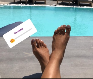 Konnie Metaxa feet photo 12