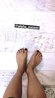 Konnie Metaxa feet photo 20