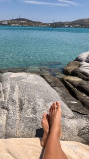 Konnie Metaxa feet photo 8