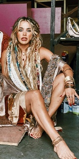Konnie Metaxa feet photo 18