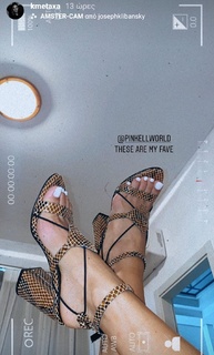 Konnie Metaxa feet photo 14