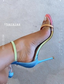Konnie Metaxa feet photo 7