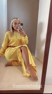 Konnie Metaxa feet photo 5