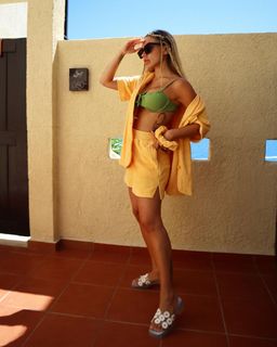 Konnie Metaxa feet photo 15