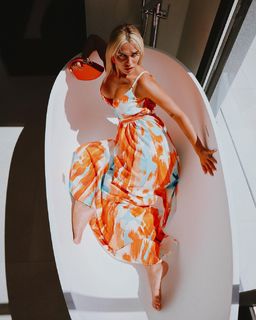 Konnie Metaxa feet photo 5
