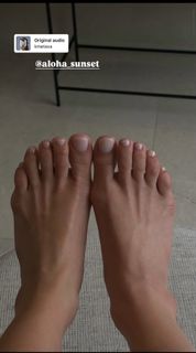 Konnie Metaxa feet photo 12