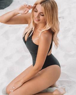 Konstantina Spyropoulou feet photo thumbnail