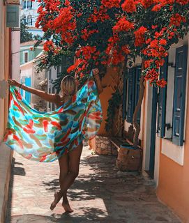 Konstantina Spyropoulou feet photo thumbnail