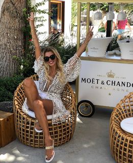 Konstantina Spyropoulou feet photo thumbnail