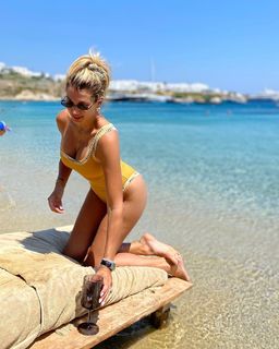 Konstantina Spyropoulou feet photo thumbnail