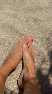 Konstantina Spyropoulou feet photo thumbnail