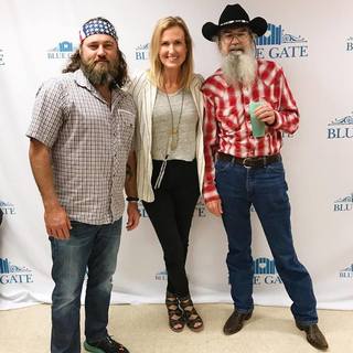 Korie Robertson feet photo thumbnail