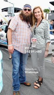 Korie Robertson feet photo thumbnail