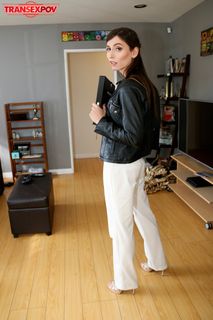 Korra Del Rio feet photo thumbnail