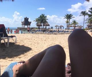 Kortney Wilson feet photo 1