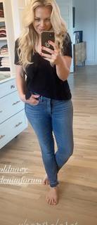 Kortney Wilson feet photo 1