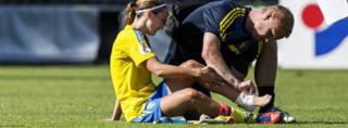 Kosovare Asllani feet photo 7