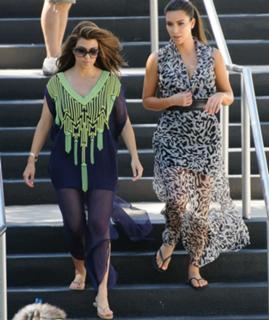 Kourtney Kardashian feet photo thumbnail