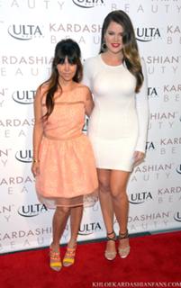 Kourtney Kardashian feet photo thumbnail