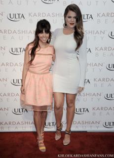 Kourtney Kardashian feet photo thumbnail