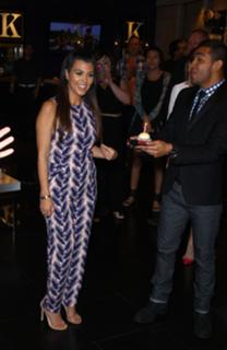 Kourtney Kardashian feet photo thumbnail