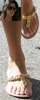 Kourtney Kardashian feet photo thumbnail