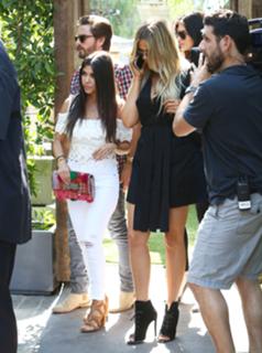 Kourtney Kardashian feet photo thumbnail