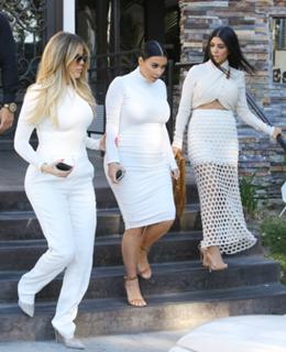 Kourtney Kardashian feet photo thumbnail