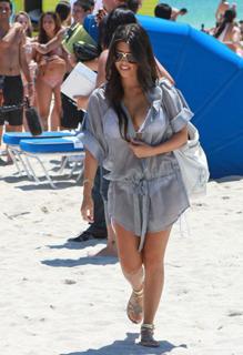Kourtney Kardashian feet photo thumbnail