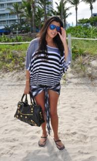 Kourtney Kardashian feet photo thumbnail