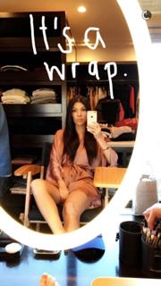 Kourtney Kardashian feet photo thumbnail
