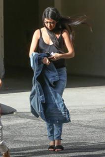 Kourtney Kardashian feet photo thumbnail