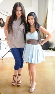 Kourtney Kardashian feet photo thumbnail