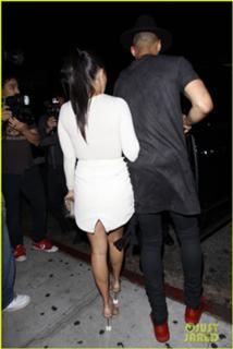 Kourtney Kardashian feet photo thumbnail