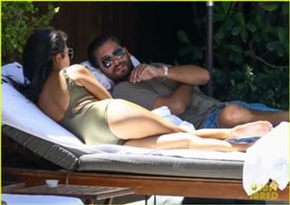 Kourtney Kardashian feet photo thumbnail