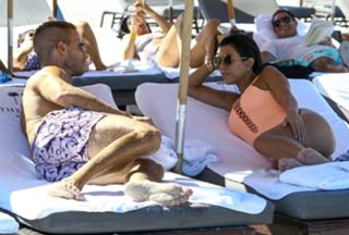 Kourtney Kardashian feet photo thumbnail
