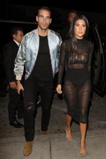 Kourtney Kardashian feet photo thumbnail