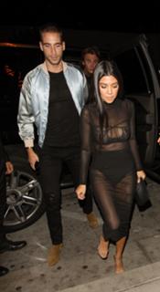 Kourtney Kardashian feet photo thumbnail