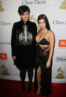 Kourtney Kardashian feet photo thumbnail