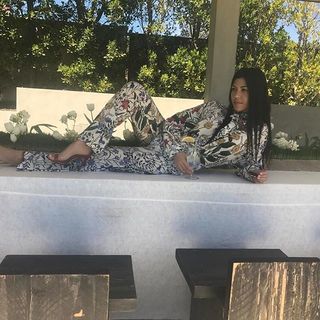 Kourtney Kardashian feet photo thumbnail