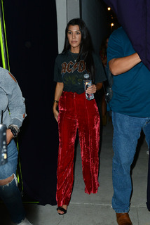 Kourtney Kardashian feet photo thumbnail