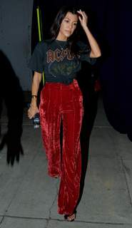 Kourtney Kardashian feet photo thumbnail