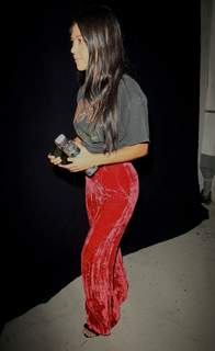 Kourtney Kardashian feet photo thumbnail