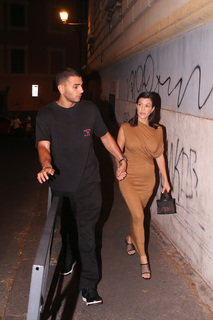 Kourtney Kardashian feet photo thumbnail