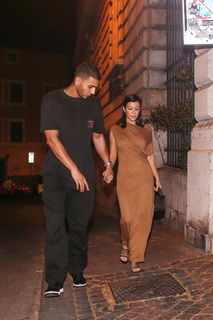 Kourtney Kardashian feet photo thumbnail