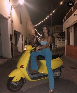Kourtney Kardashian feet photo thumbnail